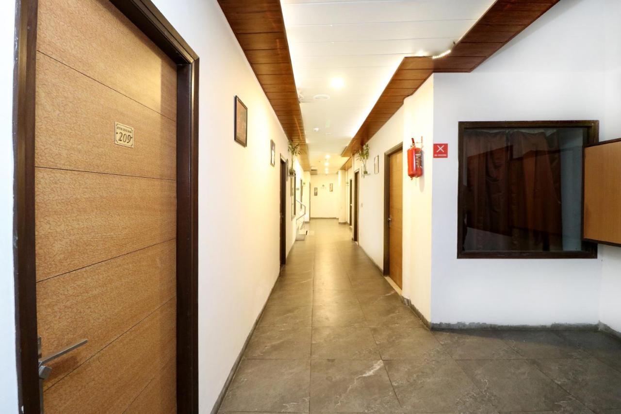 Hotel Seven- Center Of City Chandīgarh Eksteriør billede