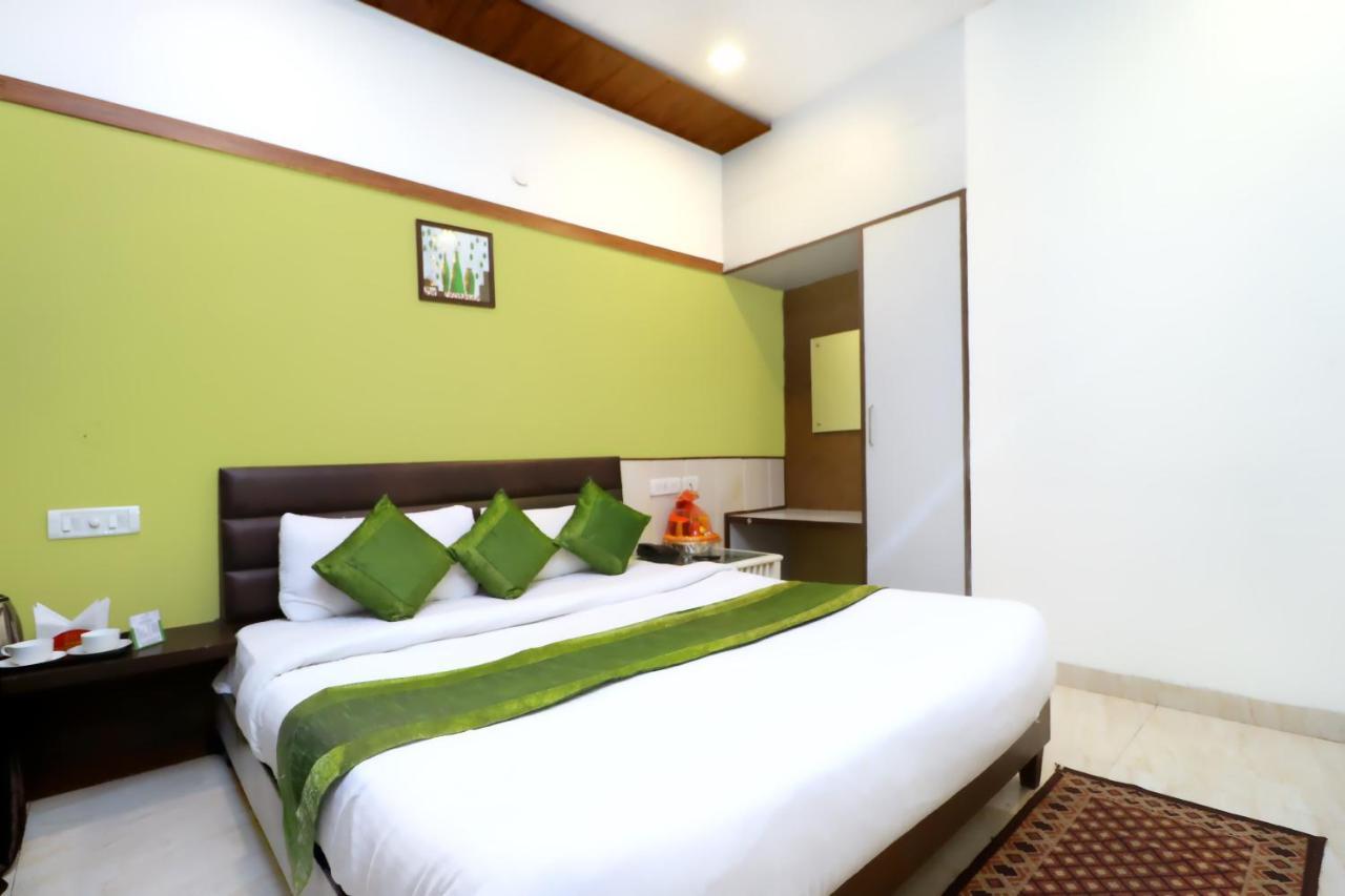 Hotel Seven- Center Of City Chandīgarh Eksteriør billede