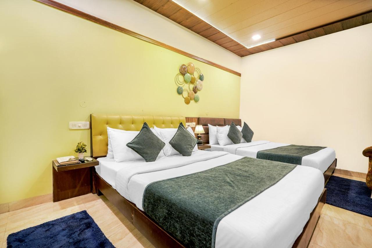 Hotel Seven- Center Of City Chandīgarh Eksteriør billede
