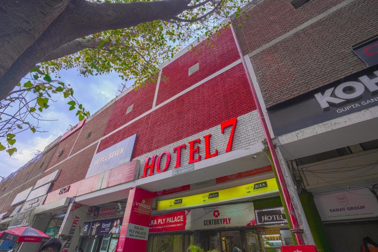 Hotel Seven- Center Of City Chandīgarh Eksteriør billede