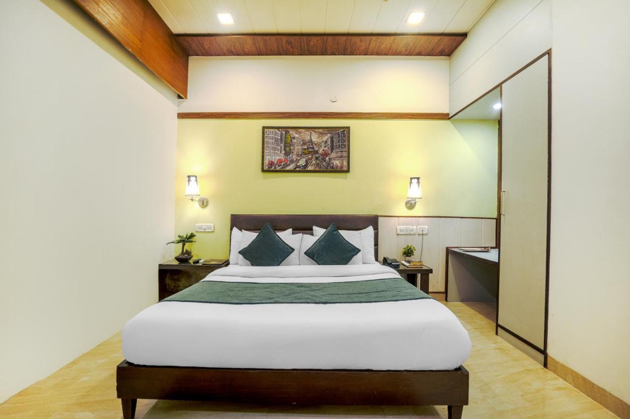 Hotel Seven- Center Of City Chandīgarh Eksteriør billede
