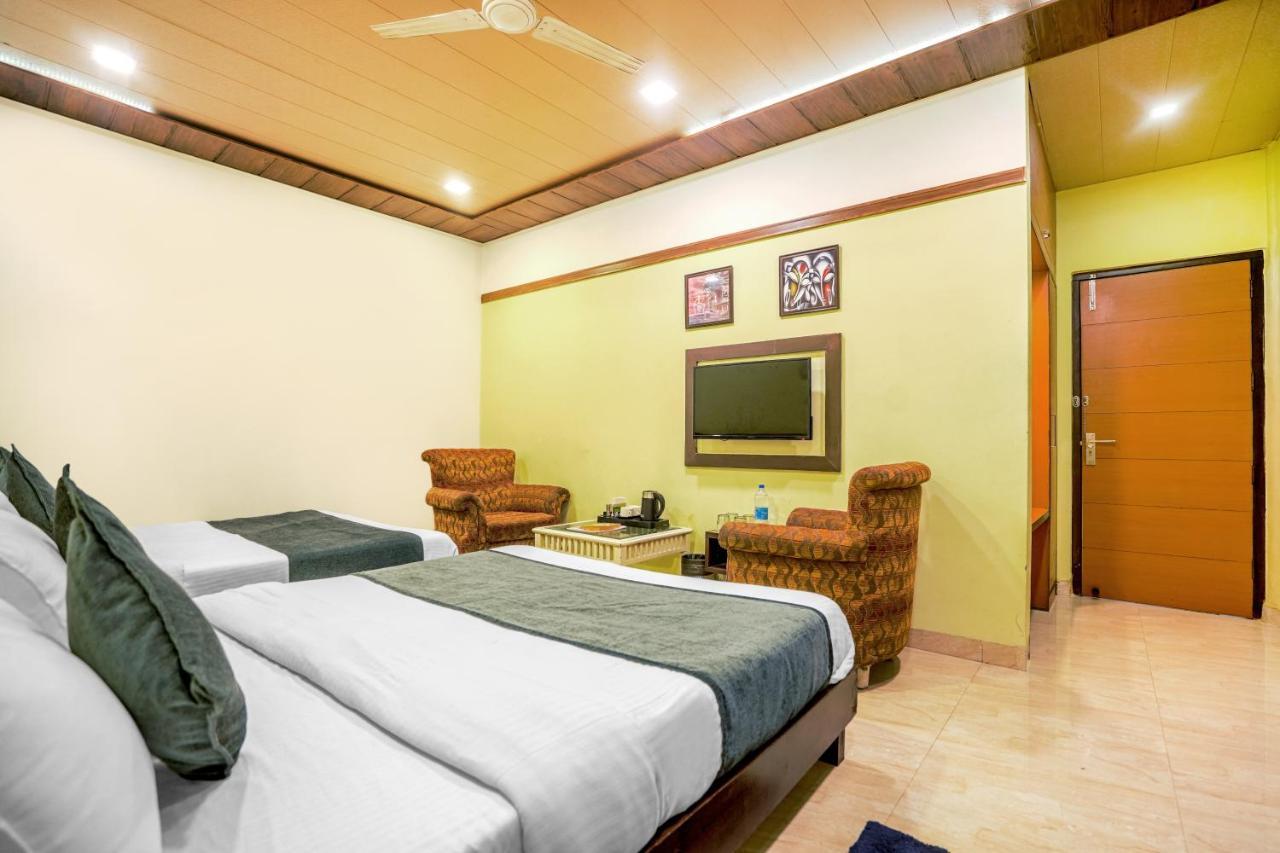 Hotel Seven- Center Of City Chandīgarh Eksteriør billede