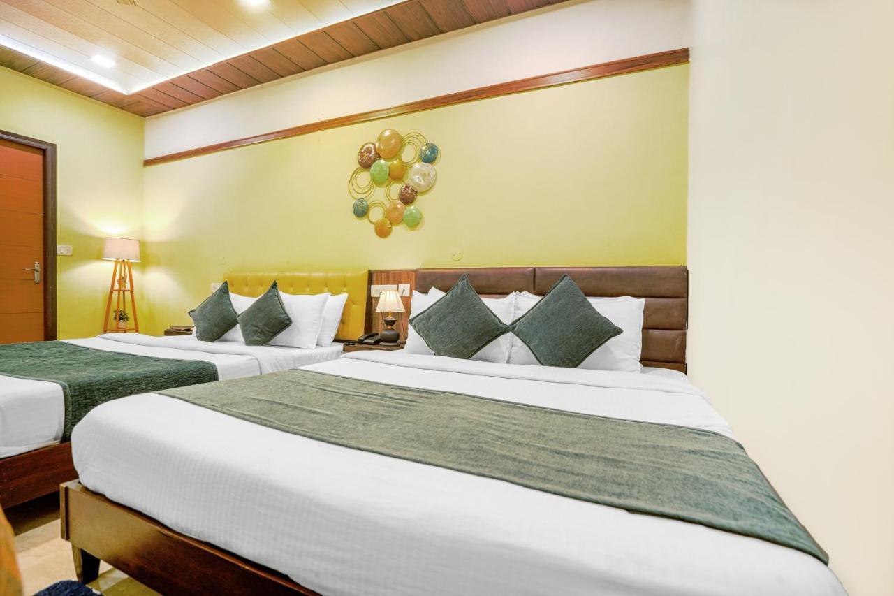 Hotel Seven- Center Of City Chandīgarh Eksteriør billede